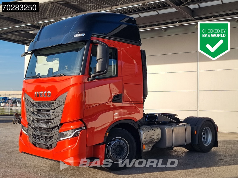 Iveco S-Way 490 4X2 DAMAGED! chassis bent 2x Tanks LED Navi Euro 6 - יחידת טרקטור: תמונה 1 Iveco S-Way 490 4X2 DAMAGED! chassis bent 2x Tanks LED Navi Euro 6 - יחידת טרקטור: תמונה 1