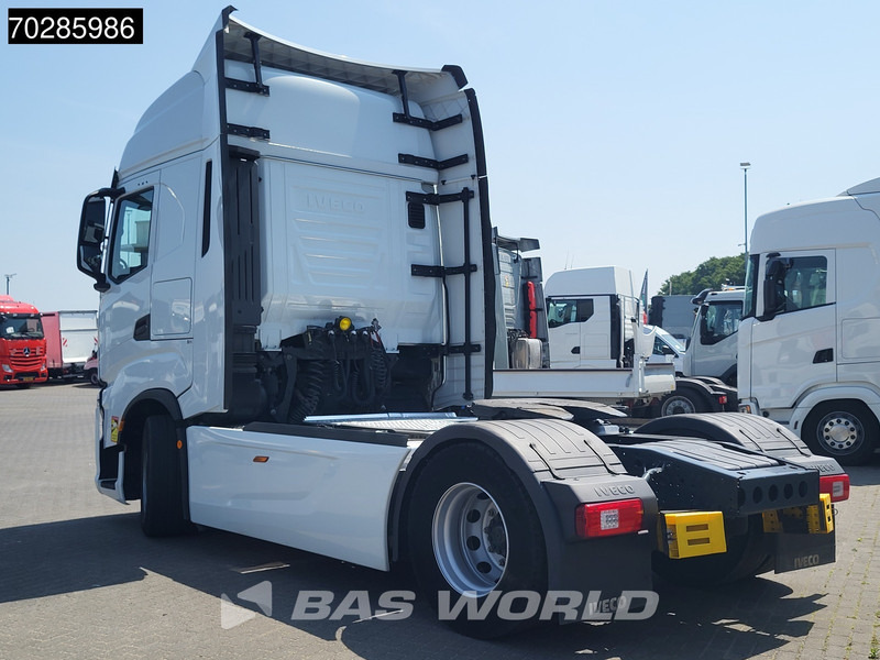 Iveco S-Way 490 4X2 Retarder Standklima 2xTanks Navi ACC LED Euro 6 - יחידת טרקטור: תמונה 2 Iveco S-Way 490 4X2 Retarder Standklima 2xTanks Navi ACC LED Euro 6 - יחידת טרקטור: תמונה 2