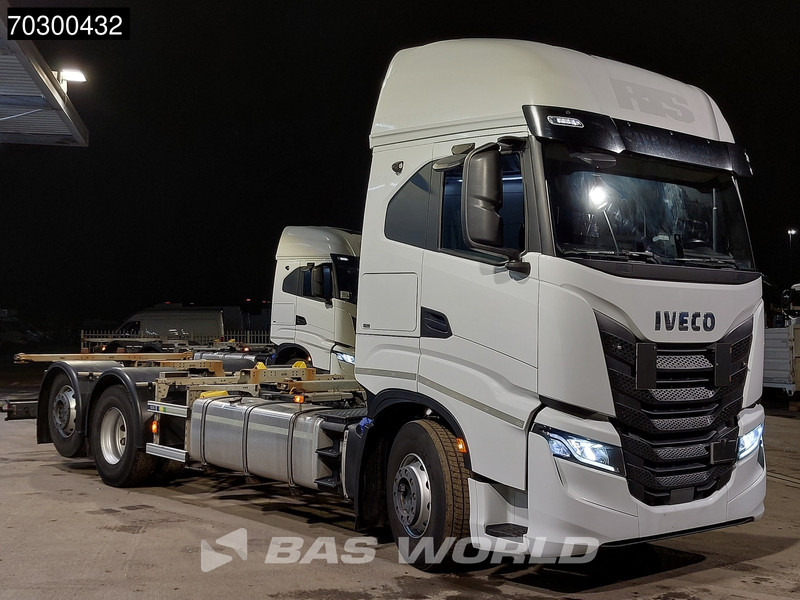 Iveco S-Way 510 6X2 BDF Full Air Automatic Retarder Lift-Axle ACC Euro 6 - מוביל מכולות/ משאית החלפת גוף: תמונה 3 Iveco S-Way 510 6X2 BDF Full Air Automatic Retarder Lift-Axle ACC Euro 6 - מוביל מכולות/ משאית החלפת גוף: תמונה 3