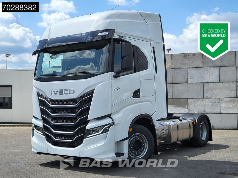 Iveco S-Way 580 4X2 NEW! 2x Tanks Navi ACC Standklima - יחידת טרקטור: תמונה 1 Iveco S-Way 580 4X2 NEW! 2x Tanks Navi ACC Standklima - יחידת טרקטור: תמונה 1