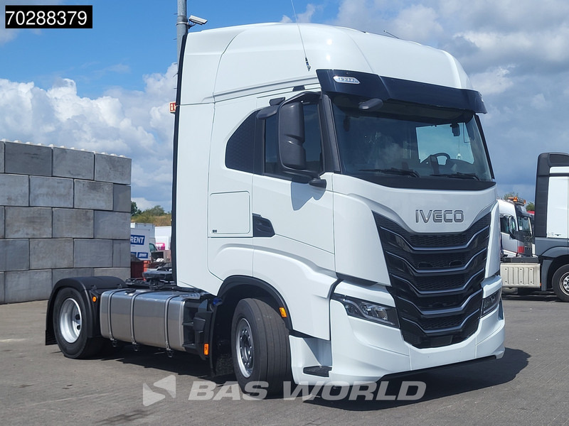 Iveco S-Way 580 4X2 NEW! 2x Tanks Navi ACC Standklima - יחידת טרקטור: תמונה 3 Iveco S-Way 580 4X2 NEW! 2x Tanks Navi ACC Standklima - יחידת טרקטור: תמונה 3