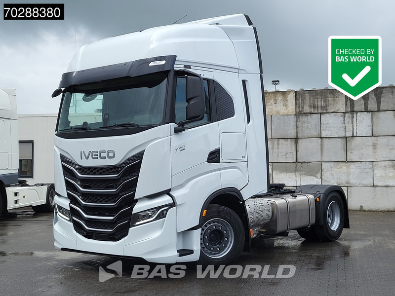 Iveco S-way 580 4X2 NEW! 2x Tanks Navi ACC Standklima - יחידת טרקטור: תמונה 1 Iveco S-way 580 4X2 NEW! 2x Tanks Navi ACC Standklima - יחידת טרקטור: תמונה 1