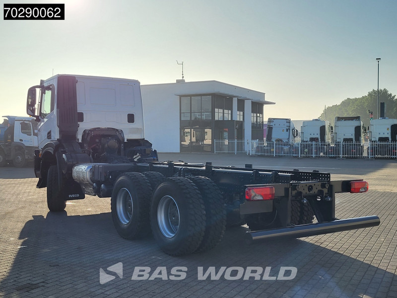 Iveco T-WAY 360 6X6 NEW! Full steel Hub Reduction Automatic Euro 6 - משאית עם שלדת תא: תמונה 2 Iveco T-WAY 360 6X6 NEW! Full steel Hub Reduction Automatic Euro 6 - משאית עם שלדת תא: תמונה 2