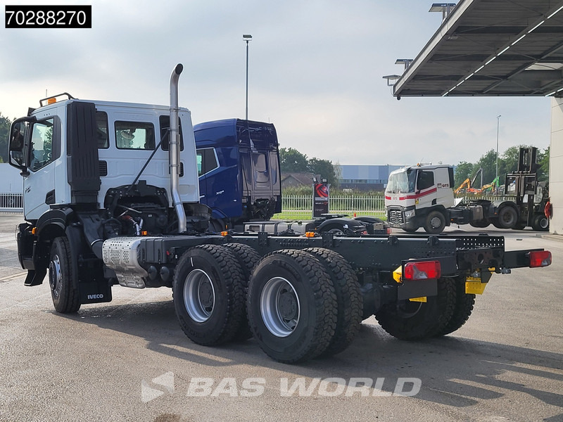 Iveco X-Way 460 6X4 NEW chassis Retarder Big-Axle Full Steel Navi Euro 6 - משאית עם שלדת תא: תמונה 2 Iveco X-Way 460 6X4 NEW chassis Retarder Big-Axle Full Steel Navi Euro 6 - משאית עם שלדת תא: תמונה 2
