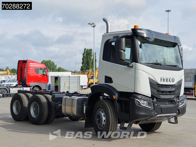 Iveco X-Way 460 6X4 New! Retarder steelsuspension Big-Axle Automatic Navi Euro 6 - משאית עם שלדת תא: תמונה 3 Iveco X-Way 460 6X4 New! Retarder steelsuspension Big-Axle Automatic Navi Euro 6 - משאית עם שלדת תא: תמונה 3