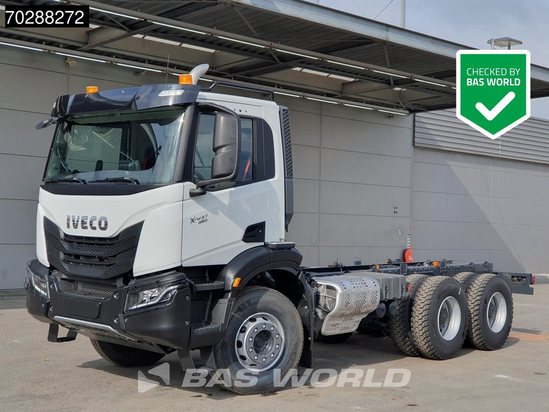 Iveco X-Way 460 6X4 New! Retarder steelsuspension Big-Axle Automatic Navi Euro 6 - משאית עם שלדת תא: תמונה 1 Iveco X-Way 460 6X4 New! Retarder steelsuspension Big-Axle Automatic Navi Euro 6 - משאית עם שלדת תא: תמונה 1