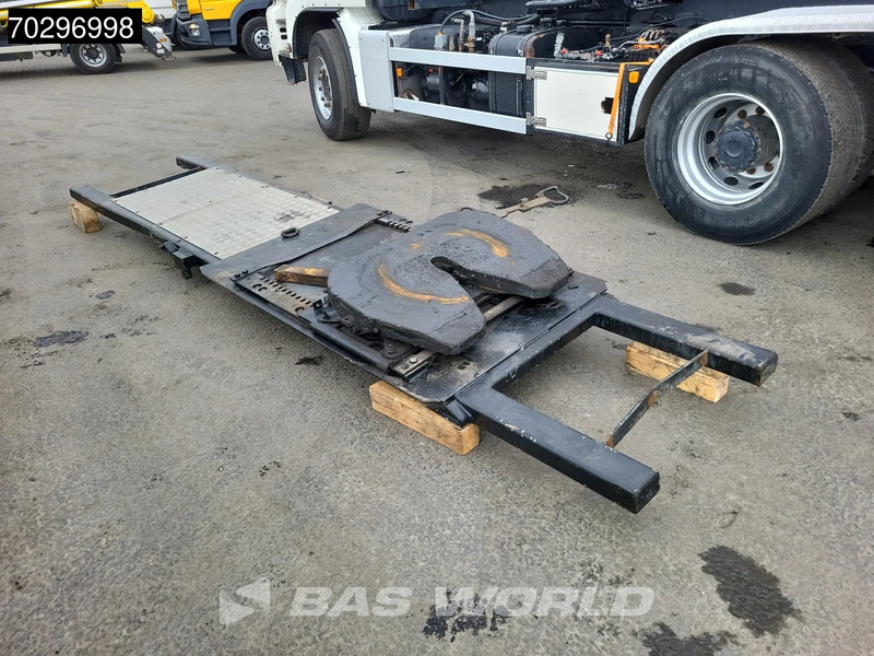 MAN TGS 33.440 6X4 25Ton AJK NHS25-5930 hooklift with 5th wheel Wechselsystem Manual Big-Axle Euro 5 - משאית הרמת וו: תמונה 5 MAN TGS 33.440 6X4 25Ton AJK NHS25-5930 hooklift with 5th wheel Wechselsystem Manual Big-Axle Euro 5 - משאית הרמת וו: תמונה 5