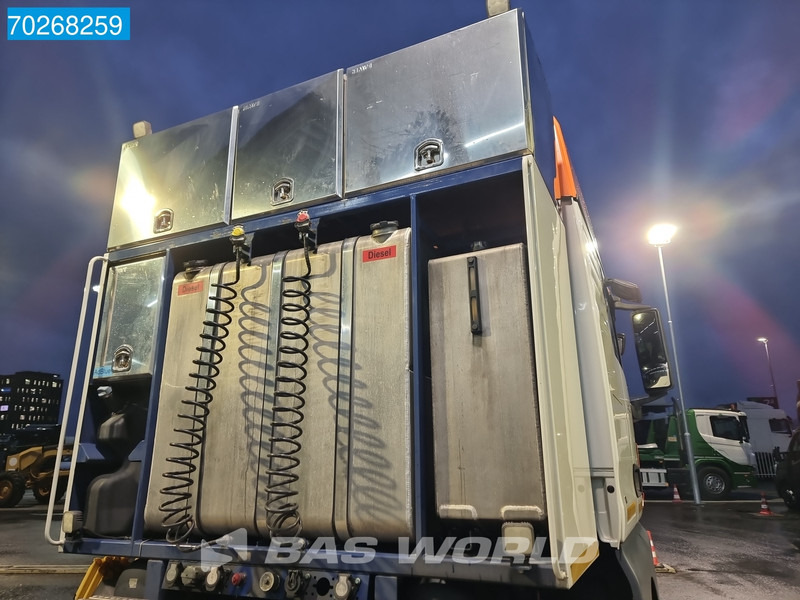 MAN TGX 33.580 8X4 160T Retarder XXL Lift+Lenkachse Standklima ACC Xenon - יחידת טרקטור: תמונה 5 MAN TGX 33.580 8X4 160T Retarder XXL Lift+Lenkachse Standklima ACC Xenon - יחידת טרקטור: תמונה 5