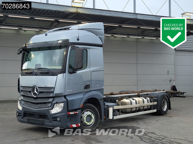 Mercedes-Benz Actros 1843 4X2 BDF 2xTanks Automatic Euro 6 - מוביל מכולות/ משאית החלפת גוף: תמונה 1 Mercedes-Benz Actros 1843 4X2 BDF 2xTanks Automatic Euro 6 - מוביל מכולות/ משאית החלפת גוף: תמונה 1