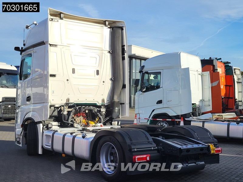 Mercedes-Benz Actros 1845 4X2 GigaSpace Mega Retarder 2xTanks ACC Standklima Euro 6 - יחידת טרקטור: תמונה 2 Mercedes-Benz Actros 1845 4X2 GigaSpace Mega Retarder 2xTanks ACC Standklima Euro 6 - יחידת טרקטור: תמונה 2