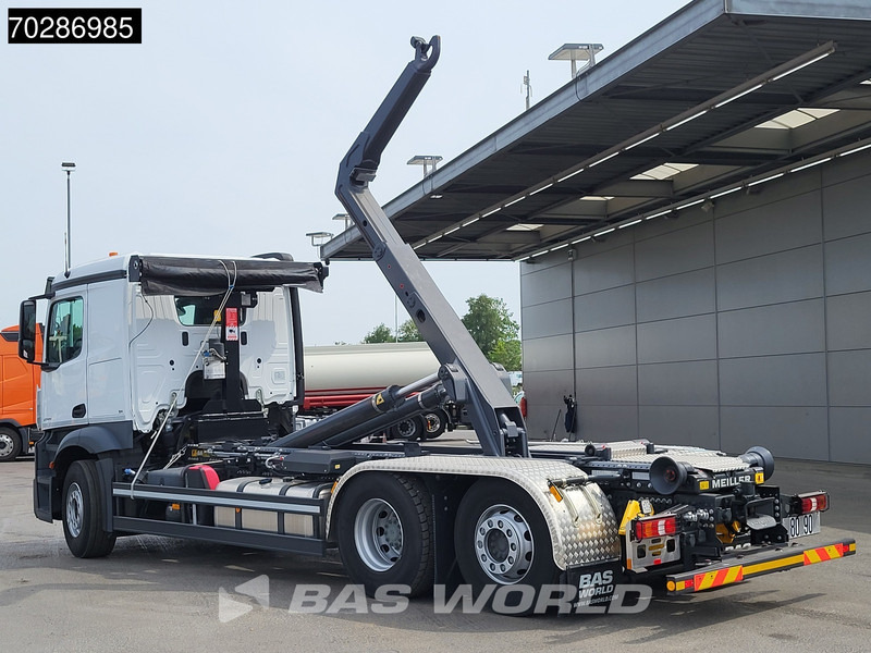 Mercedes-Benz Actros 2745 6X2 NEW! Meiller RS21-70 Abrollkipper Lift-Lenkasche Retarder PPC Navi Automatic - משאית הרמת וו: תמונה 2 Mercedes-Benz Actros 2745 6X2 NEW! Meiller RS21-70 Abrollkipper Lift-Lenkasche Retarder PPC Navi Automatic - משאית הרמת וו: תמונה 2