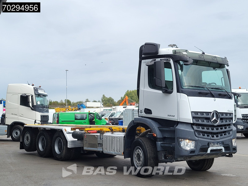 Mercedes-Benz Arocs 3232 Arocs 8X4 LOW Mileage! BDF Big-Axle Lift+Steering-Axle Euro 6 - מוביל מכולות/ משאית החלפת גוף: תמונה 3 Mercedes-Benz Arocs 3232 Arocs 8X4 LOW Mileage! BDF Big-Axle Lift+Steering-Axle Euro 6 - מוביל מכולות/ משאית החלפת גוף: תמונה 3
