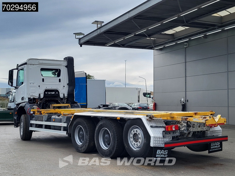 Mercedes-Benz Arocs 3232 Arocs 8X4 LOW Mileage! BDF Big-Axle Lift+Steering-Axle Euro 6 - מוביל מכולות/ משאית החלפת גוף: תמונה 2 Mercedes-Benz Arocs 3232 Arocs 8X4 LOW Mileage! BDF Big-Axle Lift+Steering-Axle Euro 6 - מוביל מכולות/ משאית החלפת גוף: תמונה 2