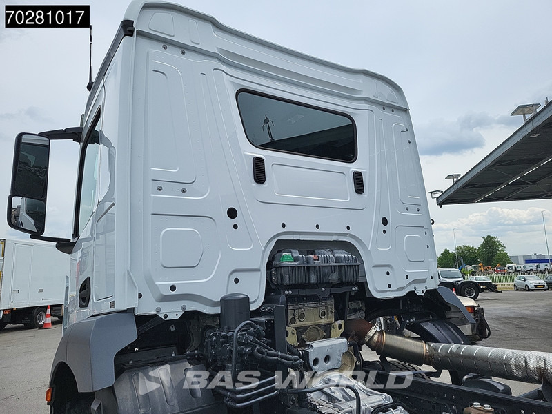 Mercedes-Benz Arocs 3743 8X4 NEW chassis Big-Axle Alcoa's Euro 6 - משאית עם שלדת תא: תמונה 2 Mercedes-Benz Arocs 3743 8X4 NEW chassis Big-Axle Alcoa's Euro 6 - משאית עם שלדת תא: תמונה 2