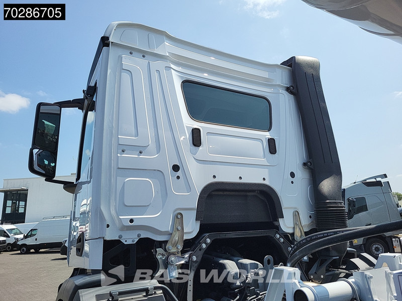 Mercedes-Benz Arocs 4245 8X4 NEW! 13m3 Schwing Stetter Mixer Big-Axle Manual Euro 3 - משאית מערבלת בטון: תמונה 3 Mercedes-Benz Arocs 4245 8X4 NEW! 13m3 Schwing Stetter Mixer Big-Axle Manual Euro 3 - משאית מערבלת בטון: תמונה 3