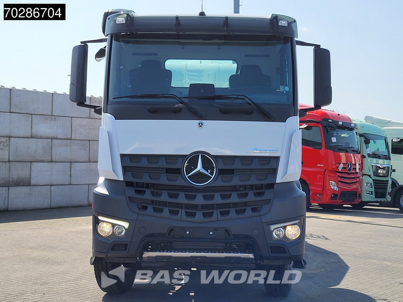 Mercedes-Benz Arocs 4245 8X4 NEW! 13m3 Schwing Stetter mixer Big-Axle Manual Euro 3 - משאית מערבלת בטון: תמונה 5 Mercedes-Benz Arocs 4245 8X4 NEW! 13m3 Schwing Stetter mixer Big-Axle Manual Euro 3 - משאית מערבלת בטון: תמונה 5