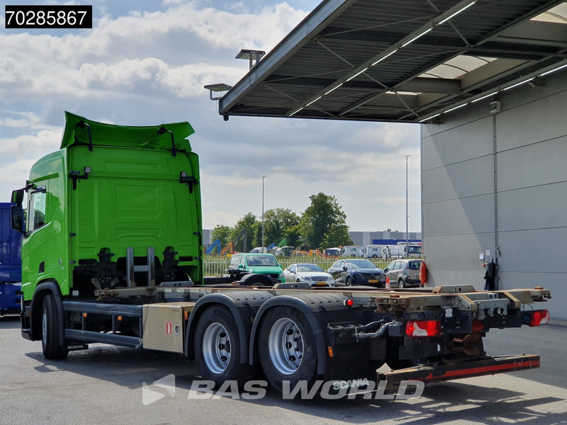 Scania R520 R 6X2 BDF Retarder Lift-axle Automatic LED ACC Euro 6 - מוביל מכולות/ משאית החלפת גוף: תמונה 2 Scania R520 R 6X2 BDF Retarder Lift-axle Automatic LED ACC Euro 6 - מוביל מכולות/ משאית החלפת גוף: תמונה 2