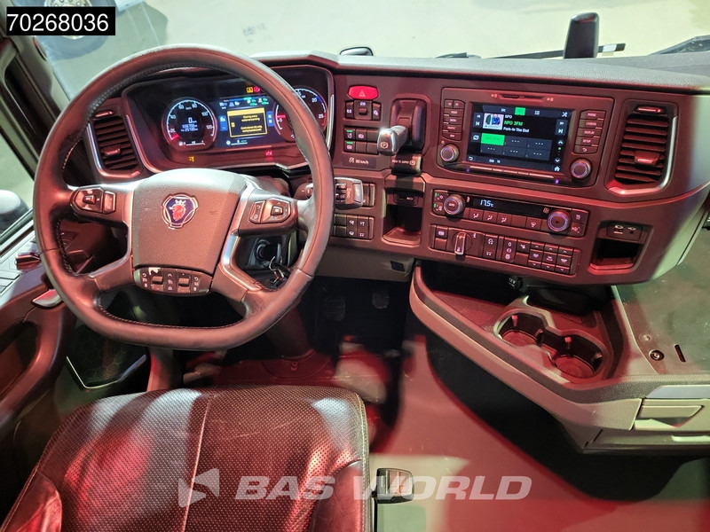 Interior photo 2: הַחכָּרָה Scania S540 6X2 Retarder Euro 6 ACC Navi ADR Euro 6 Scania S540 6X2 Retarder Euro 6 ACC Navi ADR Euro 6