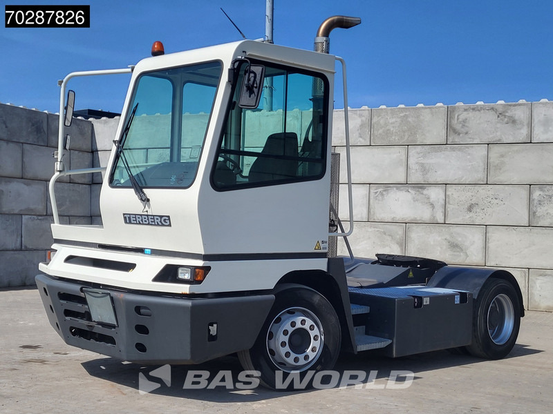 Terberg YT 182 4X2 NL-Truck Big-Axle Hebesattel Drumbrakes - טרקטור מסוף: תמונה 2 Terberg YT 182 4X2 NL-Truck Big-Axle Hebesattel Drumbrakes - טרקטור מסוף: תמונה 2