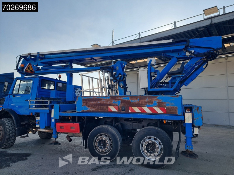 Unimog U2450L 6X6 Unimog Engin EGI TP 226 hubarbeitsbühne Manual Euro 2 - משאית מנוף: תמונה 3 Unimog U2450L 6X6 Unimog Engin EGI TP 226 hubarbeitsbühne Manual Euro 2 - משאית מנוף: תמונה 3