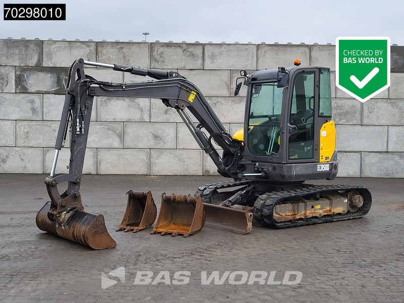 Volvo ECR50 D 3 BUCKETS - מיני מחפר: תמונה 1 Volvo ECR50 D 3 BUCKETS - מיני מחפר: תמונה 1