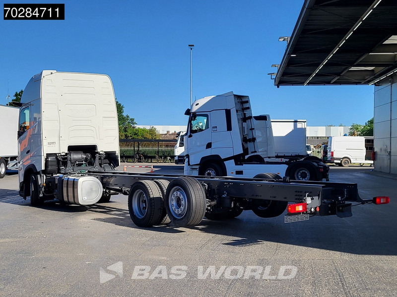 Volvo FH 62 R AERO 6X2 NEW Horsetruck chassis Lift+Lenkachse Dynamic Steering Mirror cam Euro 6 - משאית עם שלדת תא: תמונה 2 Volvo FH 62 R AERO 6X2 NEW Horsetruck chassis Lift+Lenkachse Dynamic Steering Mirror cam Euro 6 - משאית עם שלדת תא: תמונה 2