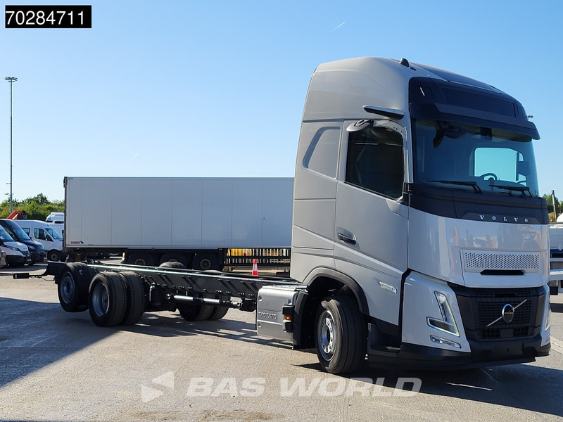 Volvo FH 62 R AERO 6X2 NEW Horsetruck chassis Lift+Lenkachse Dynamic Steering Mirror cam Euro 6 - משאית עם שלדת תא: תמונה 3 Volvo FH 62 R AERO 6X2 NEW Horsetruck chassis Lift+Lenkachse Dynamic Steering Mirror cam Euro 6 - משאית עם שלדת תא: תמונה 3