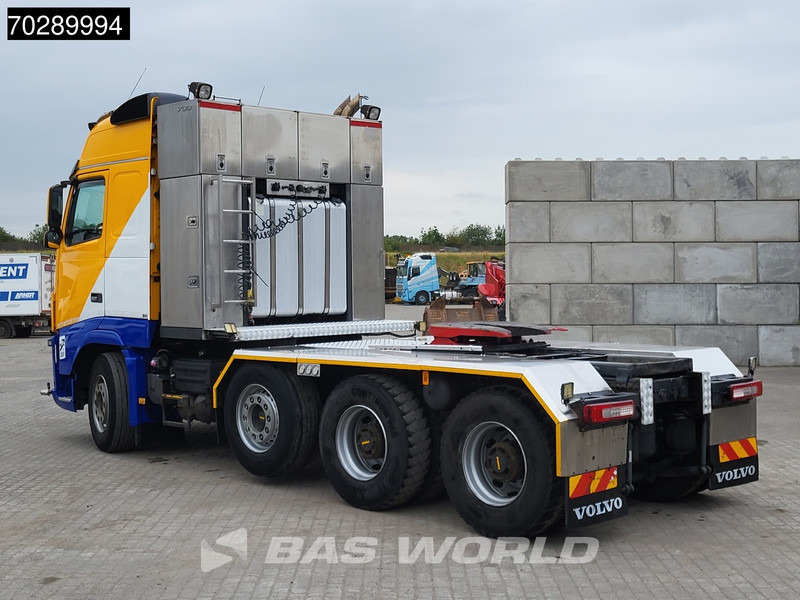Volvo FH16 700 FH16 8X4 90T! Retarder Big-Axle Lift+Lenkachse Euro 5 - יחידת טרקטור: תמונה 2 Volvo FH16 700 FH16 8X4 90T! Retarder Big-Axle Lift+Lenkachse Euro 5 - יחידת טרקטור: תמונה 2