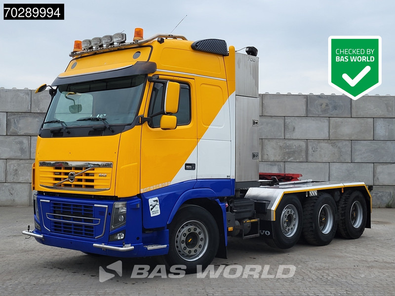 Volvo FH16 700 FH16 8X4 90T! Retarder Big-Axle Lift+Lenkachse Euro 5 - יחידת טרקטור: תמונה 1 Volvo FH16 700 FH16 8X4 90T! Retarder Big-Axle Lift+Lenkachse Euro 5 - יחידת טרקטור: תמונה 1