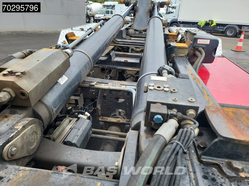 Volvo FH16 750 FH16 6X2 HIAB Multilift XR21S61 Hooklift Lift+steering Axle Automatic Euro 6 - משאית הרמת וו: תמונה 5 Volvo FH16 750 FH16 6X2 HIAB Multilift XR21S61 Hooklift Lift+steering Axle Automatic Euro 6 - משאית הרמת וו: תמונה 5