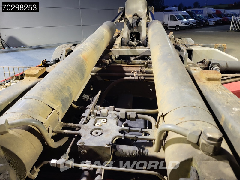 Volvo FM 370 6X2 21t Hooklift Lift Axle Automatic Euro 5 - משאית הרמת וו: תמונה 5 Volvo FM 370 6X2 21t Hooklift Lift Axle Automatic Euro 5 - משאית הרמת וו: תמונה 5