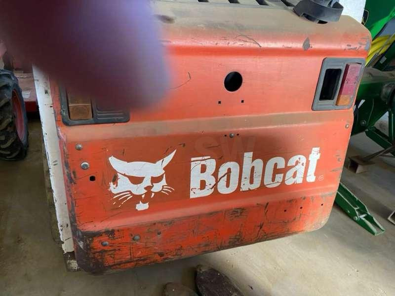 Bobcat T140 - מעמיס רצועות קומפקטי: תמונה 3 Bobcat T140 - מעמיס רצועות קומפקטי: תמונה 3