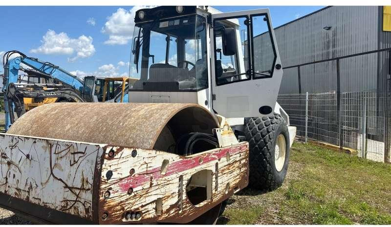 Bomag BW219 DH-4 - מכבש משולב: תמונה 2 Bomag BW219 DH-4 - מכבש משולב: תמונה 2