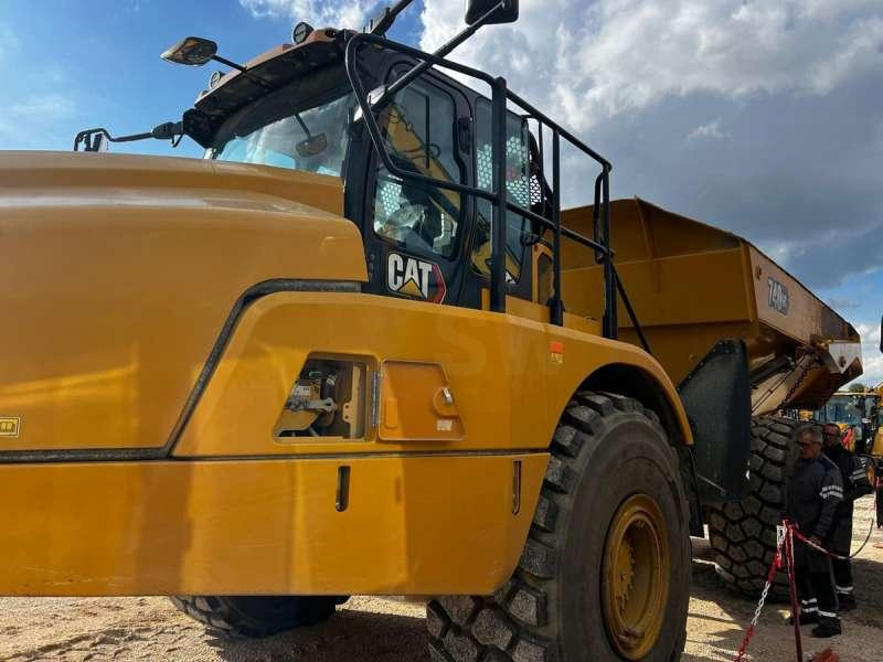 Caterpillar 740GC - מסיר פסולת מפרקי: תמונה 3 Caterpillar 740GC - מסיר פסולת מפרקי: תמונה 3