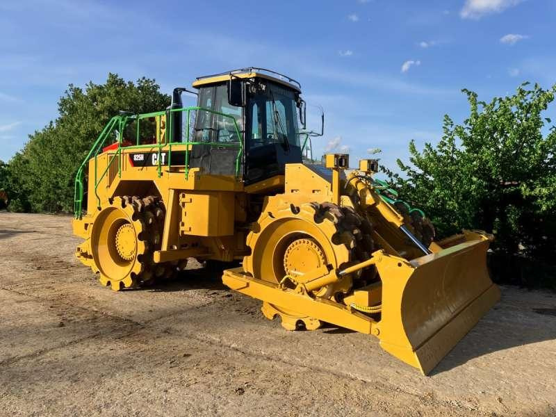 Caterpillar 825H - מדחס: תמונה 1 Caterpillar 825H - מדחס: תמונה 1