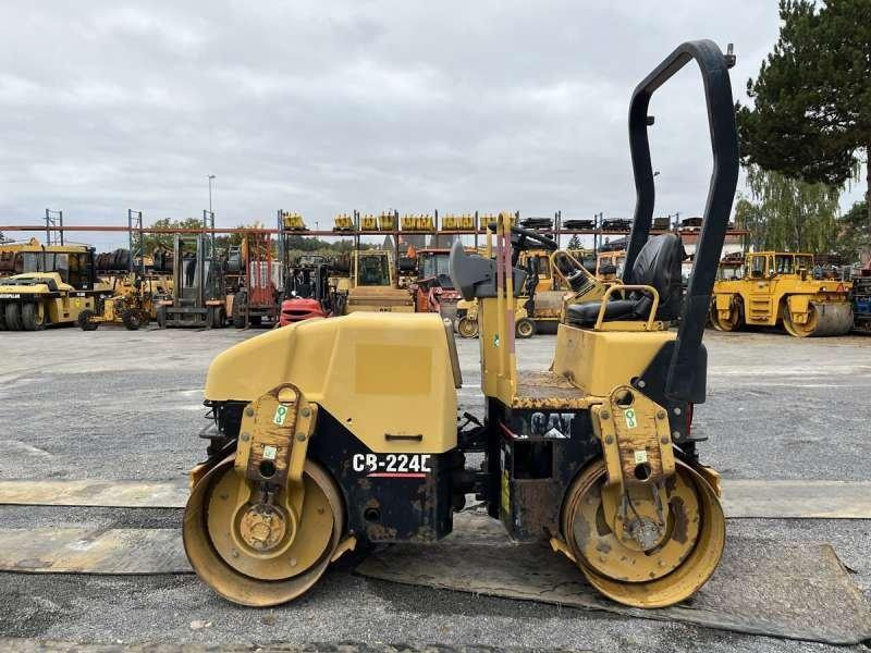 Caterpillar CB-224E - רולר כביש: תמונה 5 Caterpillar CB-224E - רולר כביש: תמונה 5