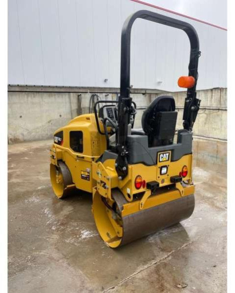 Caterpillar CB2.7 - רולר כביש: תמונה 4 Caterpillar CB2.7 - רולר כביש: תמונה 4
