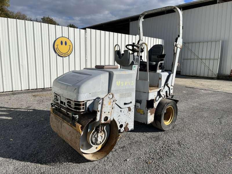 Caterpillar CB225E - רולר כביש: תמונה 2 Caterpillar CB225E - רולר כביש: תמונה 2