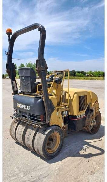 Caterpillar Compacteur Mixte / Bille et pneus CB225D - מכבש משולב: תמונה 4 Caterpillar Compacteur Mixte / Bille et pneus CB225D - מכבש משולב: תמונה 4