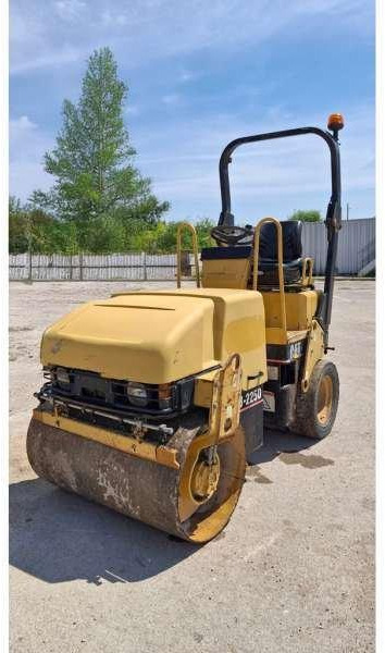 Caterpillar Compacteur Mixte / Bille et pneus CB225D - מכבש משולב: תמונה 2 Caterpillar Compacteur Mixte / Bille et pneus CB225D - מכבש משולב: תמונה 2