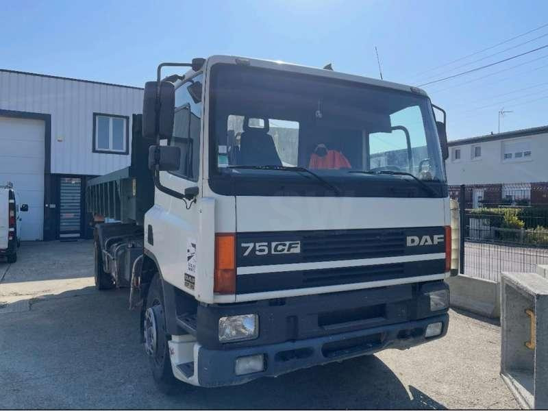 DAF 75CF - משאית הרמת וו: תמונה 3 DAF 75CF - משאית הרמת וו: תמונה 3