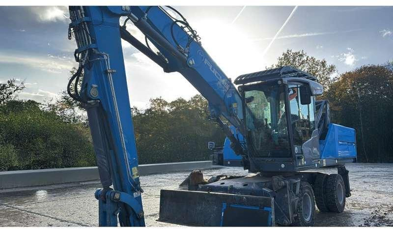 Fuchs MHL320F - מטפל בפסולת/ תעשייתי: תמונה 1 Fuchs MHL320F - מטפל בפסולת/ תעשייתי: תמונה 1