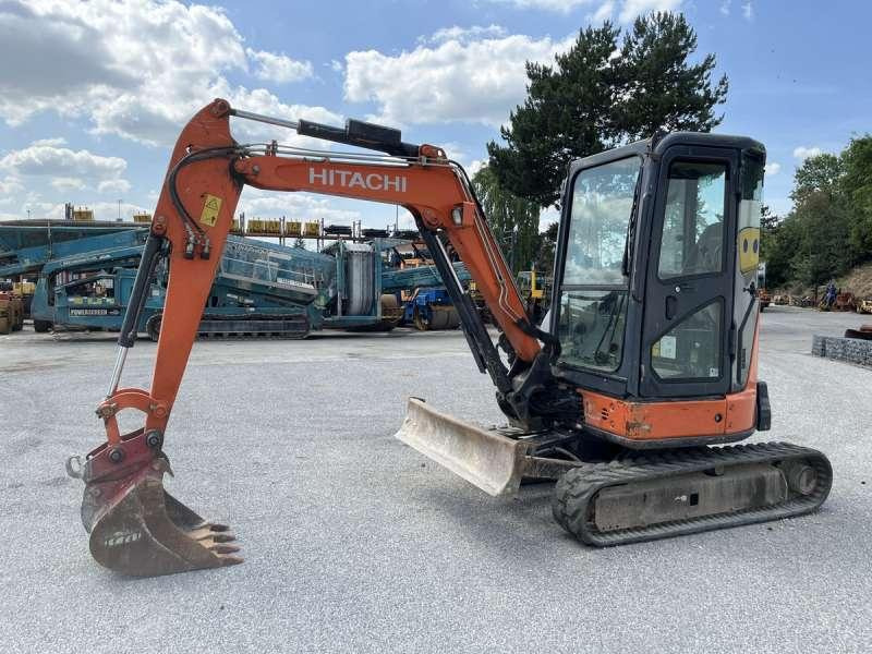 Hitachi ZX33U-5A CLR - מיני מחפר: תמונה 3 Hitachi ZX33U-5A CLR - מיני מחפר: תמונה 3