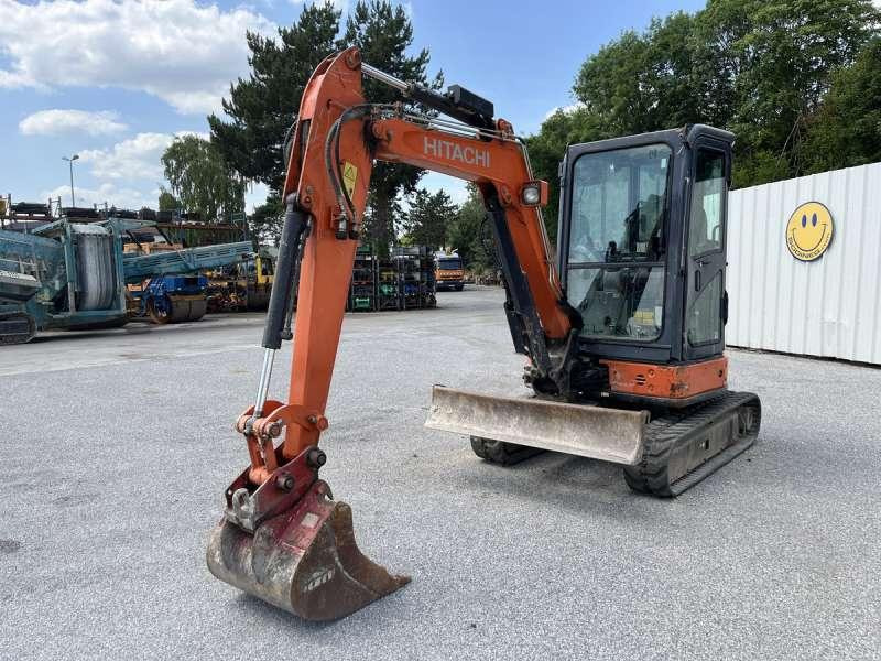 Hitachi ZX33U-5A CLR - מיני מחפר: תמונה 2 Hitachi ZX33U-5A CLR - מיני מחפר: תמונה 2