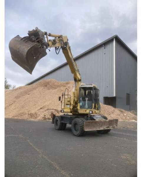 Komatsu PW160-7K - מחפר גלגלים: תמונה 4 Komatsu PW160-7K - מחפר גלגלים: תמונה 4