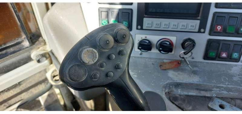 MENZI MUCK A91F MOBIL - מחפר מהלך: תמונה 5 MENZI MUCK A91F MOBIL - מחפר מהלך: תמונה 5