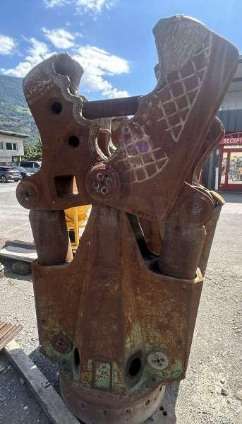 MONTABERT Lot 2 Croc Béton - מזמרת הריסה: תמונה 3 MONTABERT Lot 2 Croc Béton - מזמרת הריסה: תמונה 3