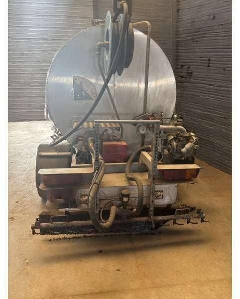 Mercedes 410 A EMULSION + TREMI GRAVILLON - מפיץ אספלט: תמונה 3 Mercedes 410 A EMULSION + TREMI GRAVILLON - מפיץ אספלט: תמונה 3