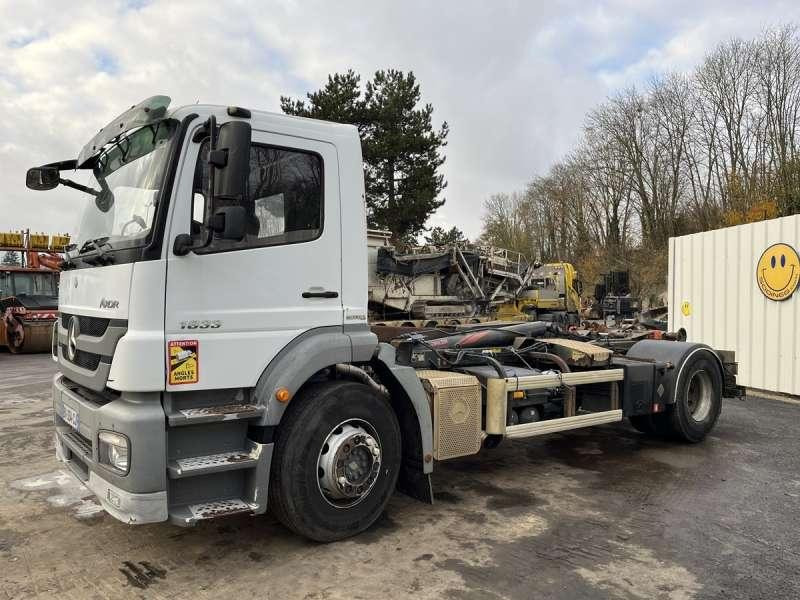 Mercedes AXOR 1833 - משאית הרמת וו: תמונה 3 Mercedes AXOR 1833 - משאית הרמת וו: תמונה 3