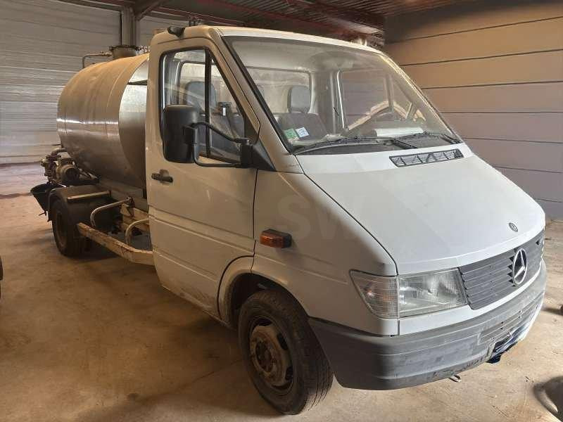 Mercedes Bouille 410 A EMULSION + TREMI GRAVILLON - מפיץ אספלט: תמונה 1 Mercedes Bouille 410 A EMULSION + TREMI GRAVILLON - מפיץ אספלט: תמונה 1